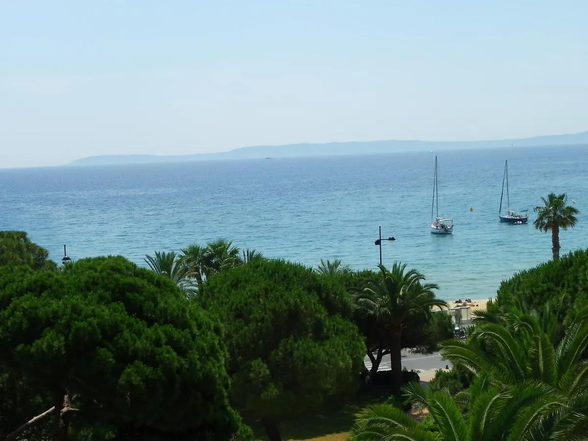 Studio Avec Splendide Vue Sur Mer Le Lavandou 0*,  France