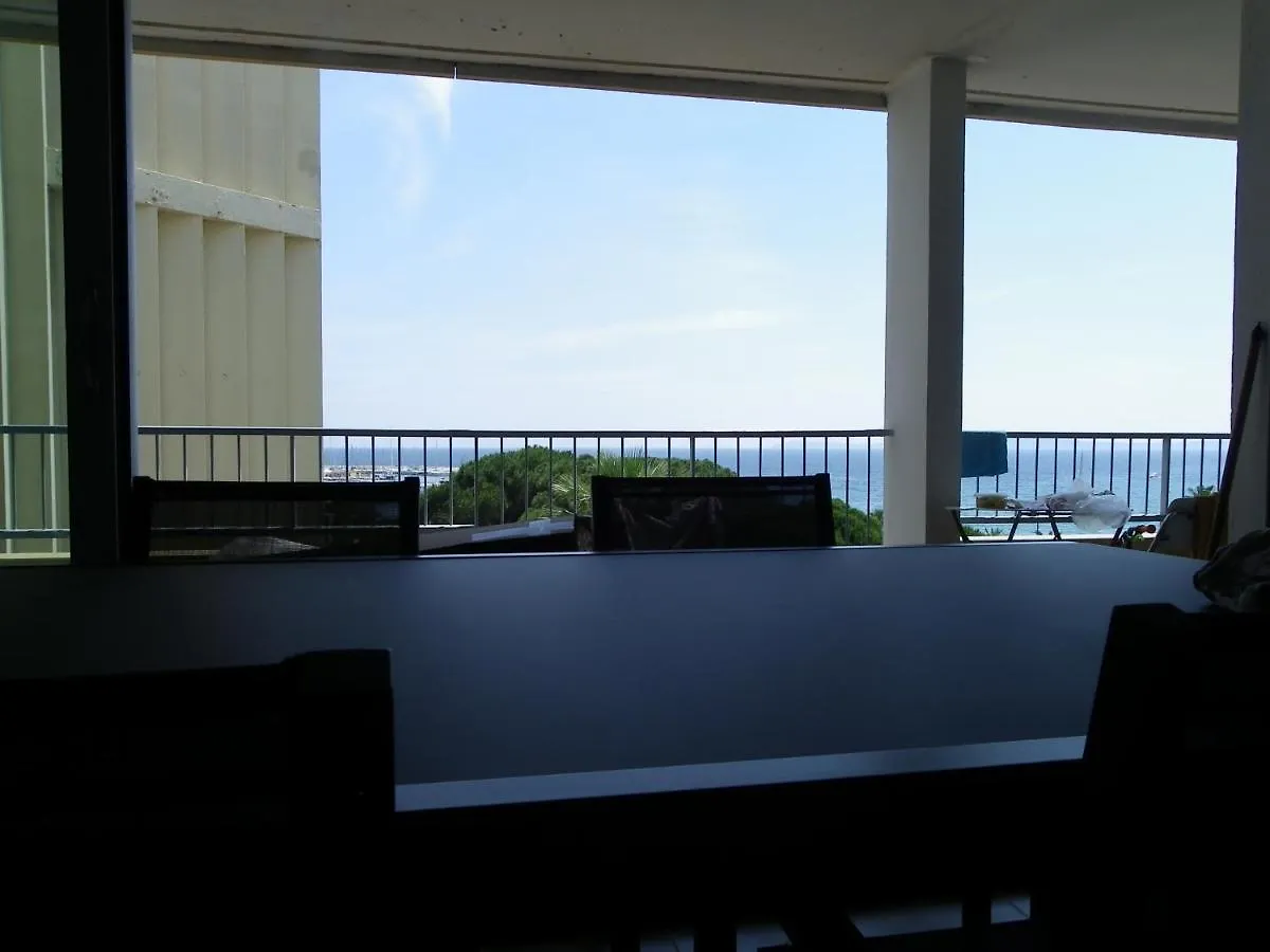 Studio Avec Splendide Vue Sur Mer Le Lavandou